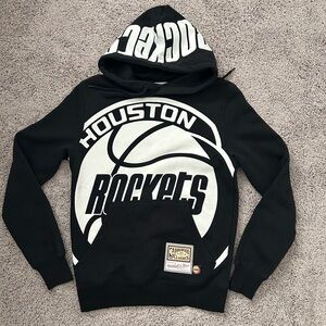 Mitchell & Ness NBAHouston Rockets🏀Men’s Hardwood Classics Black & White Hoodie.